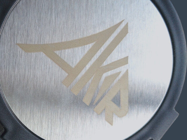 オフィス家具の専門店「家具のAKIRA」です